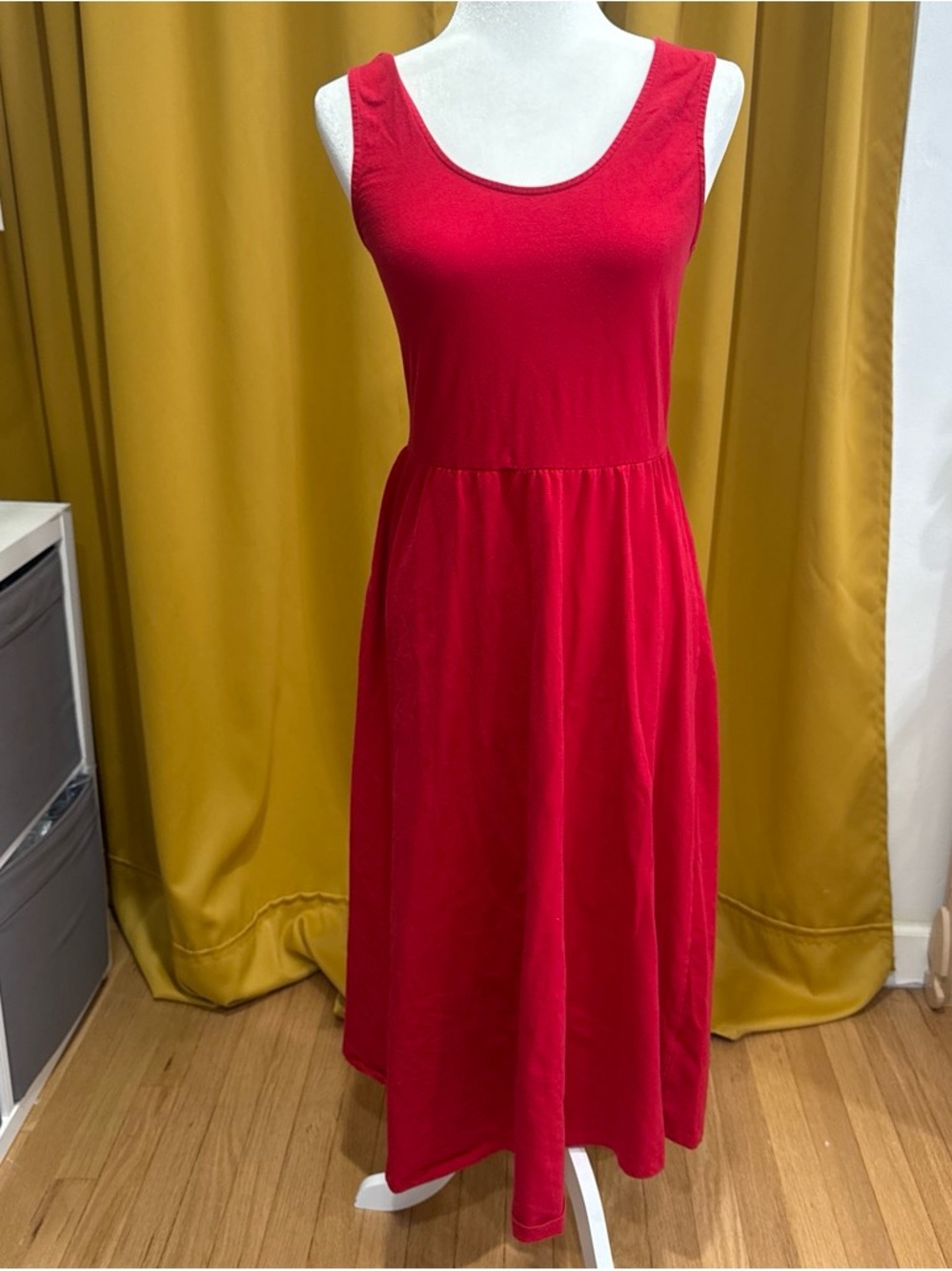 Who What Wear Bright Red Sleeveless Midi Dress